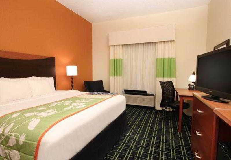 Quality Inn & Suites Jackson Exterior photo
